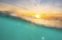 Picture by Canva, sea and sun 