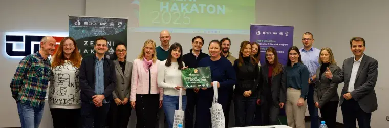 FreeHack, the winning team with other teams and organizers